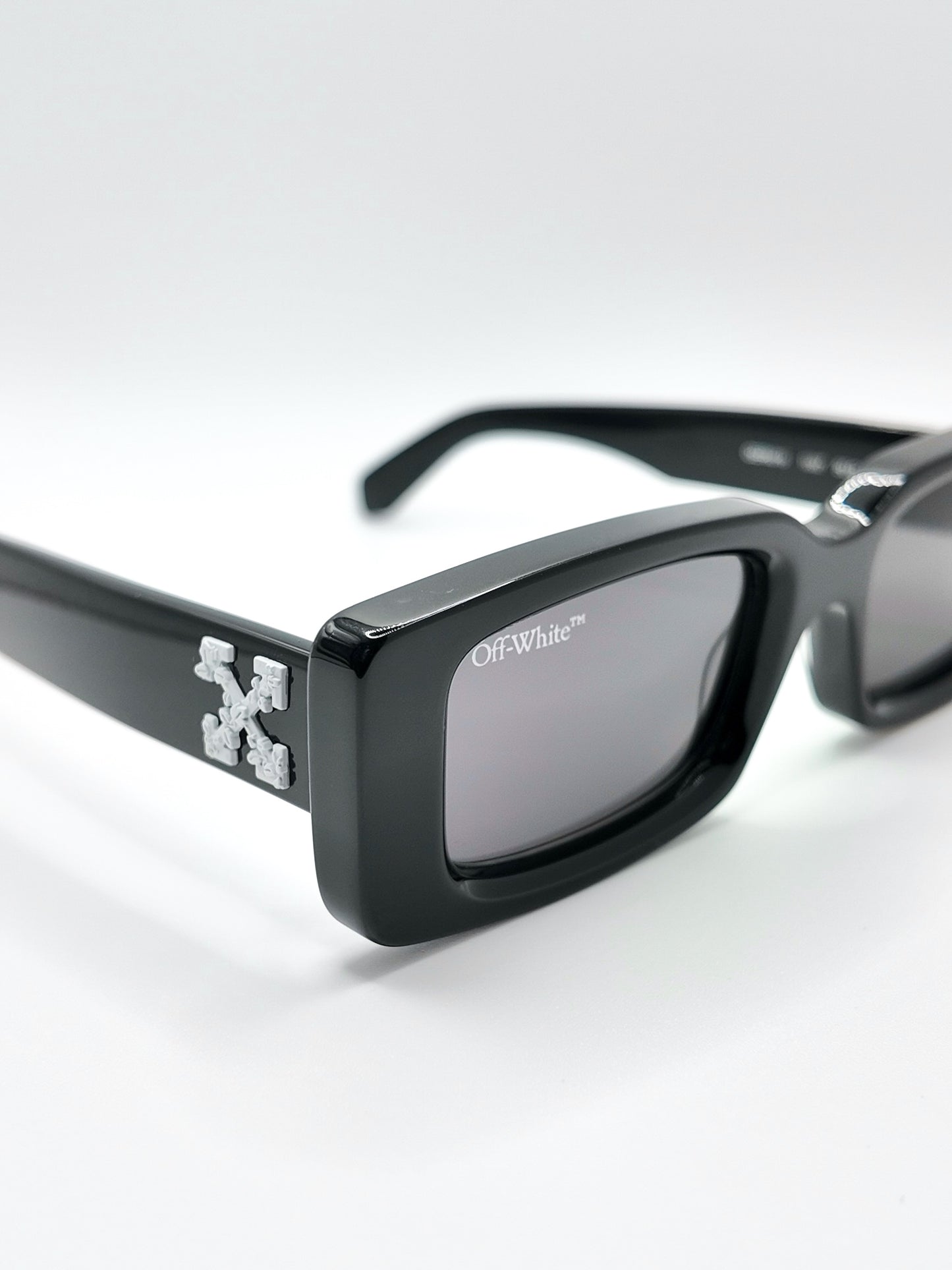 OFF-WHITE ARTHUR SUNGLASSES