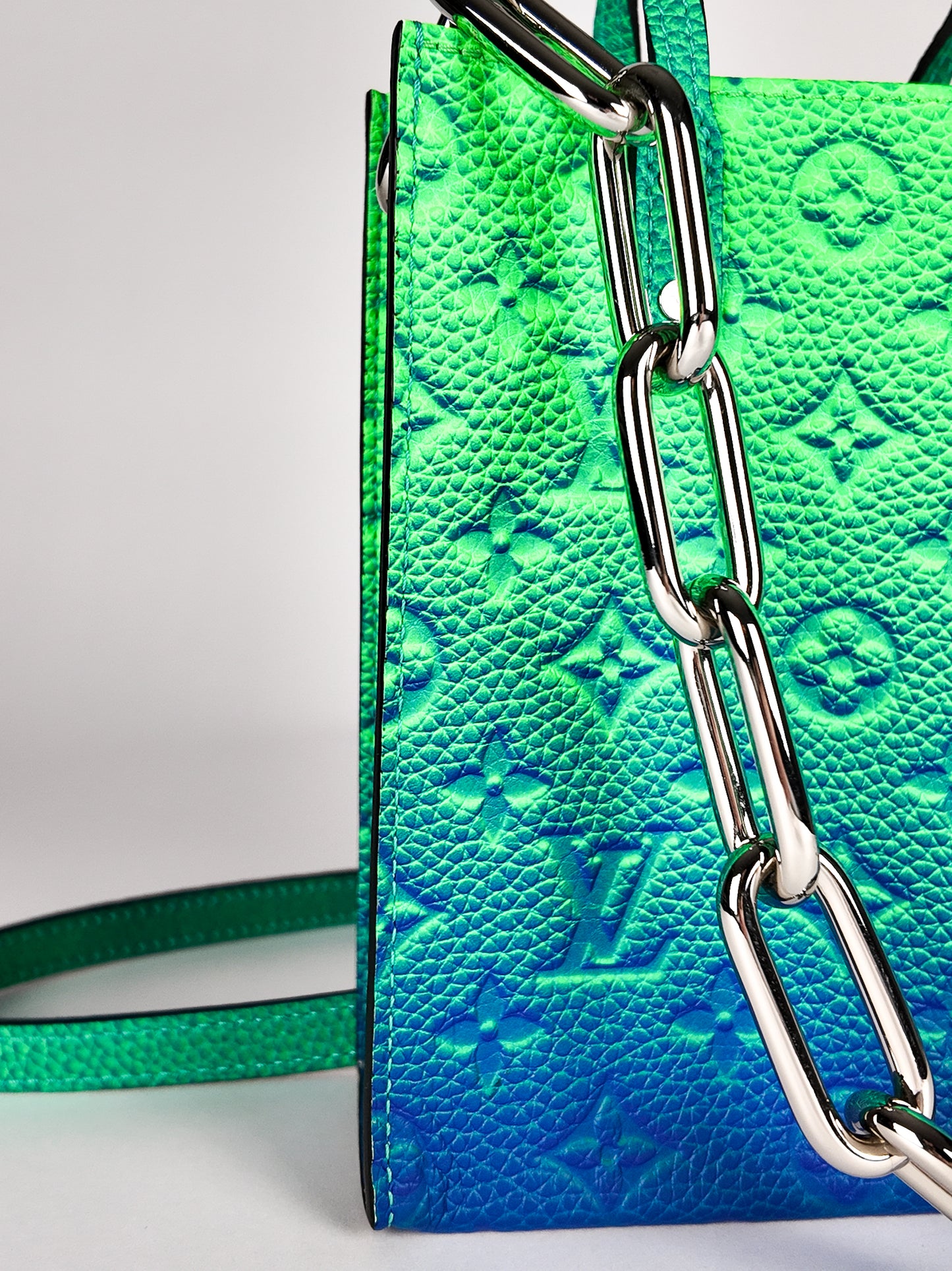 LOUIS VUITTON SAC PLAT BAG XS