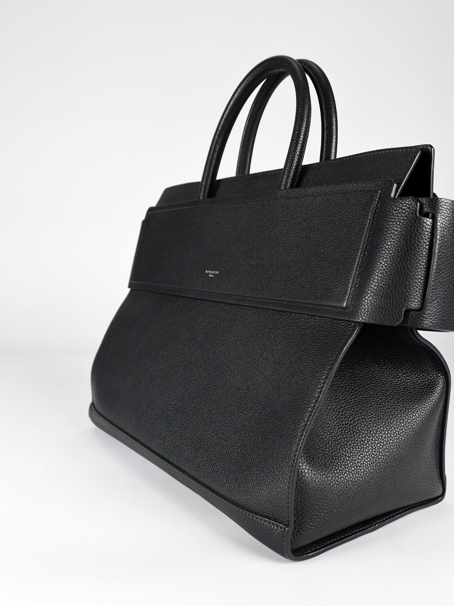 GIVENCHY HORIZON BAG
